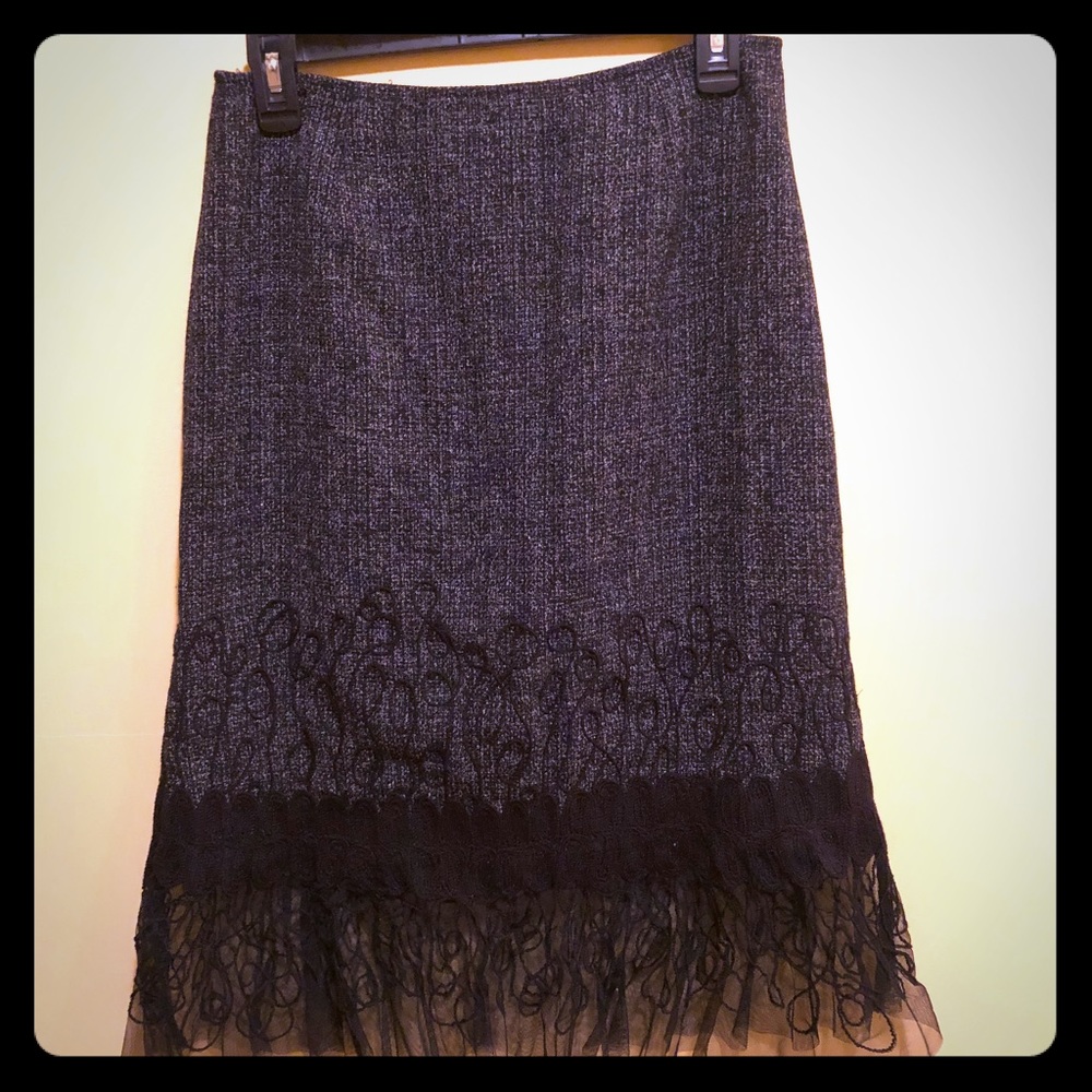 SPANNER Skirt with pretty trim! Very classy!